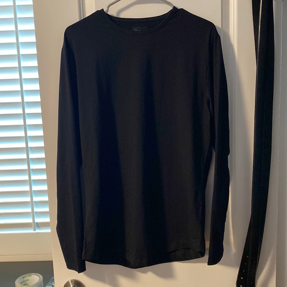 Cuts l/s crew curve-hem long sleeve shirt